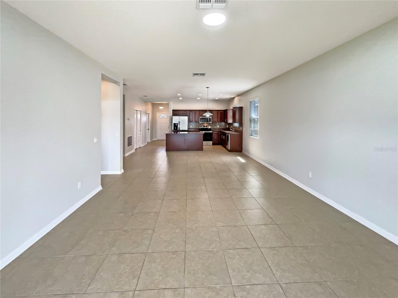 Image 18 of 31 For 2587 Isabela Terrace