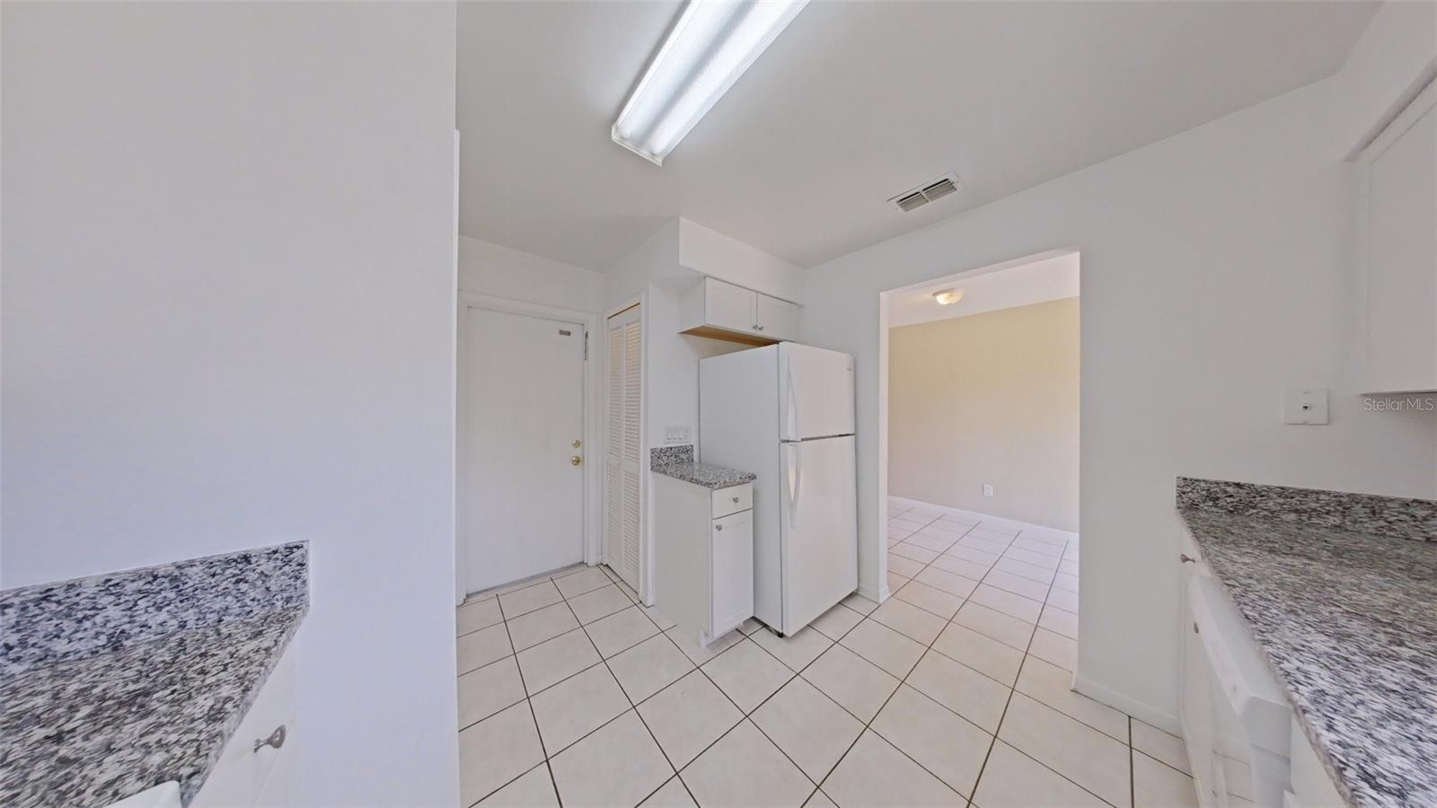 Image 5 of 10 For 3127 Center Street