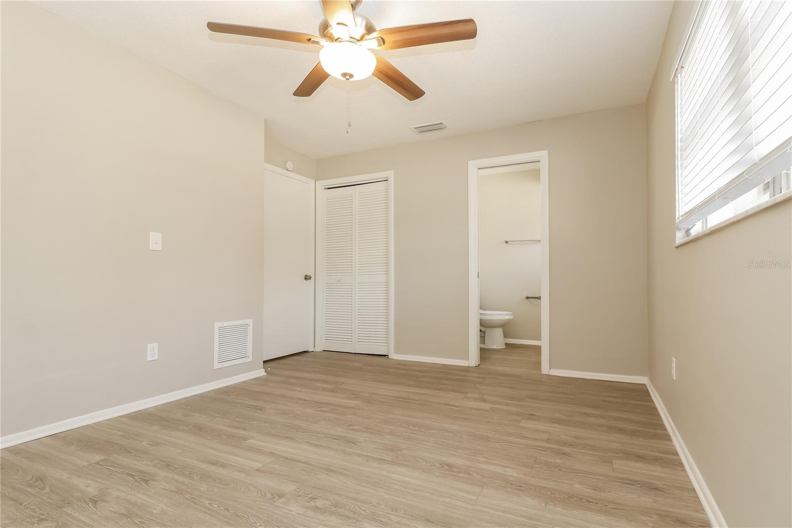 Image 10 of 16 For 2154 17th Terrace Sw