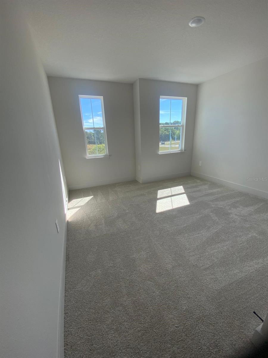Image 10 of 15 For 9493 Emerald Berry Drive