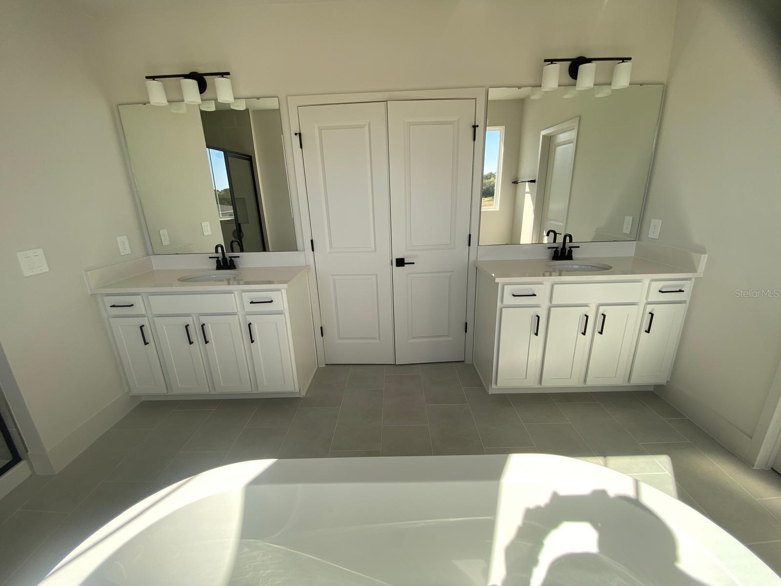 Image 12 of 15 For 9493 Emerald Berry Drive