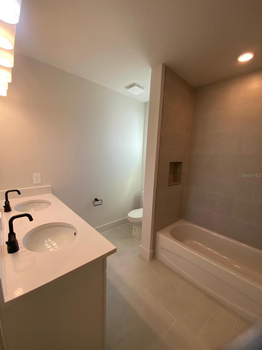Image 15 of 15 For 9493 Emerald Berry Drive