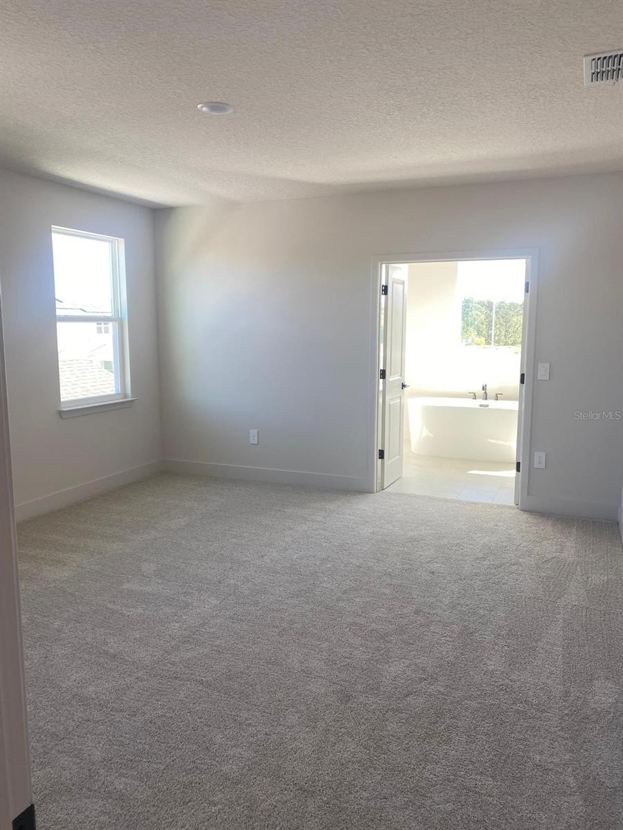 Image 5 of 15 For 9493 Emerald Berry Drive