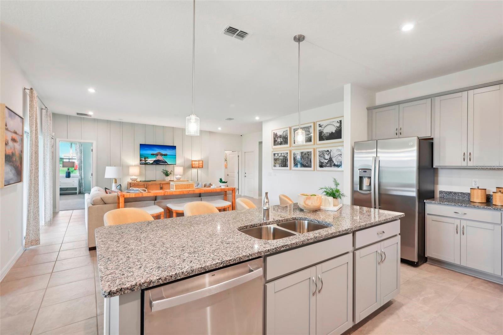 Image 11 of 47 For 12903 Trovita Drive