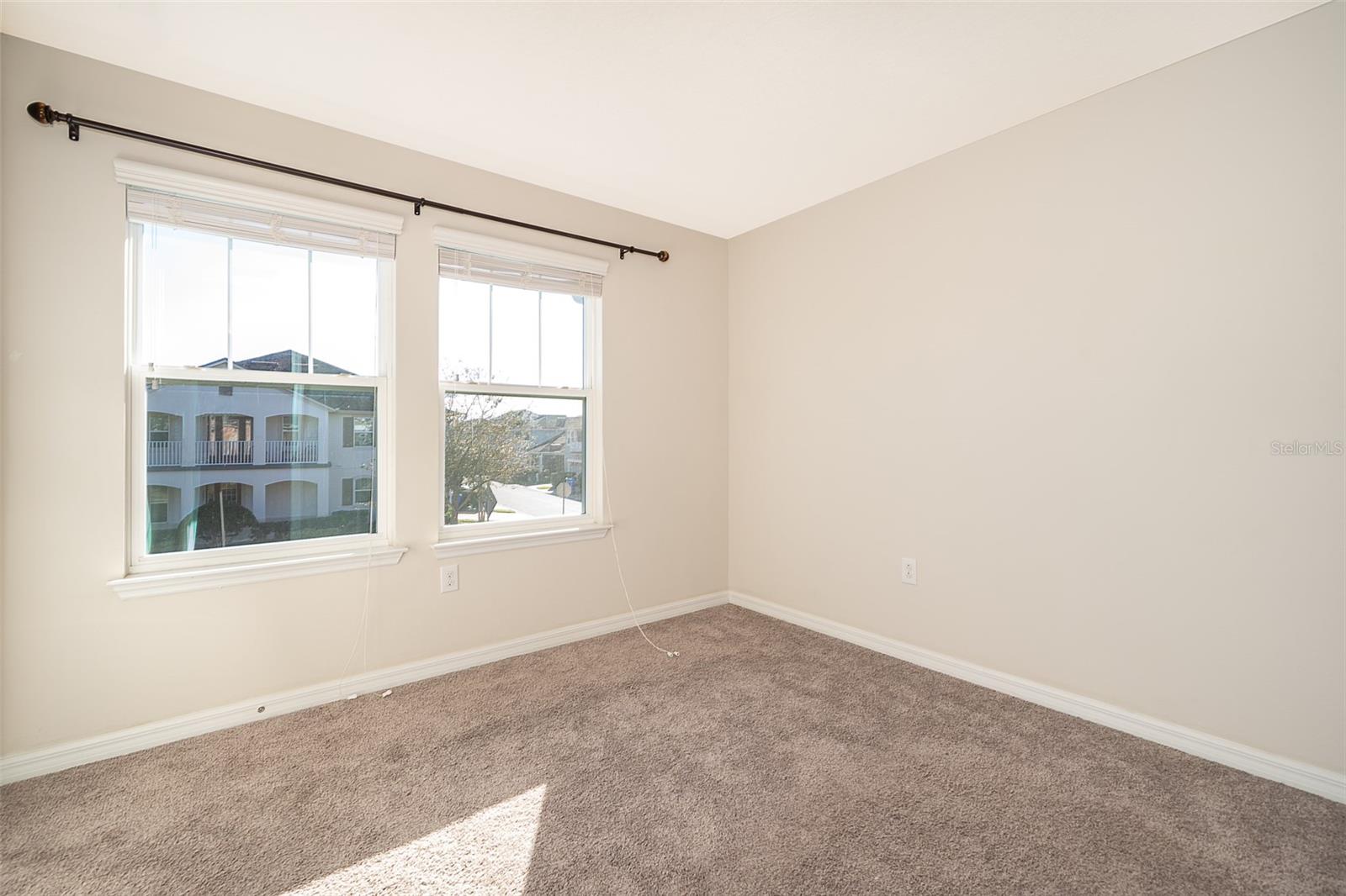 Image 16 of 23 For 2584 Amati Drive