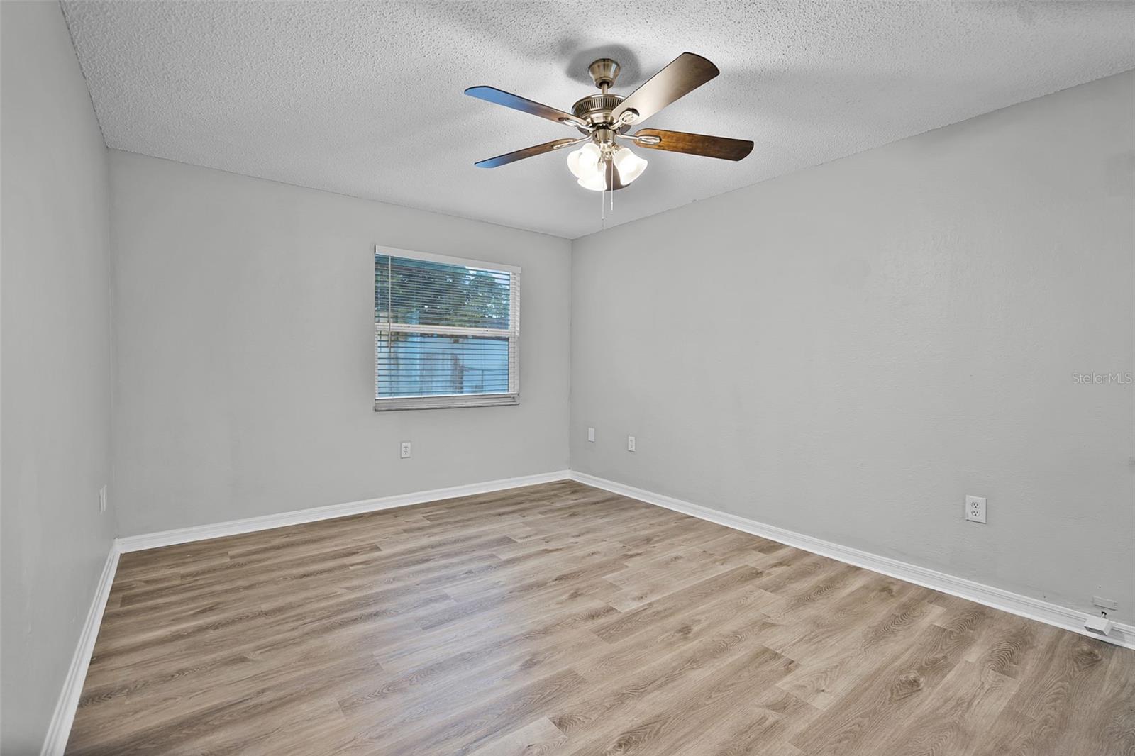 Image 16 of 41 For 7742 Antioch Drive