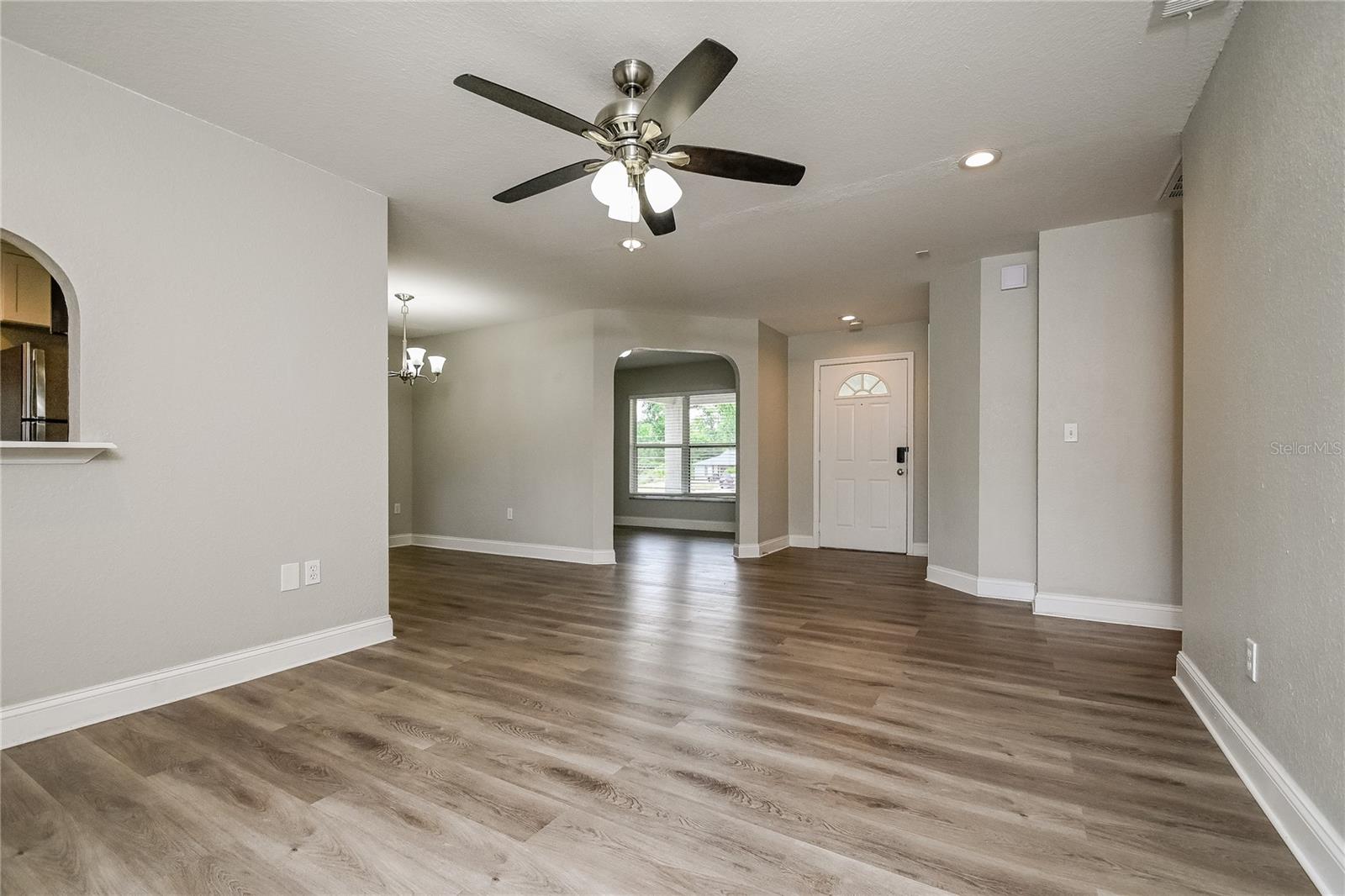 Image 3 of 16 For 2330 Northview Drive