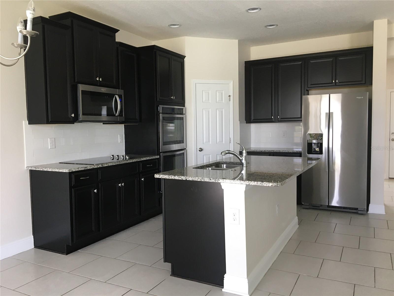 Image 13 of 30 For 2510 Sanderling Street