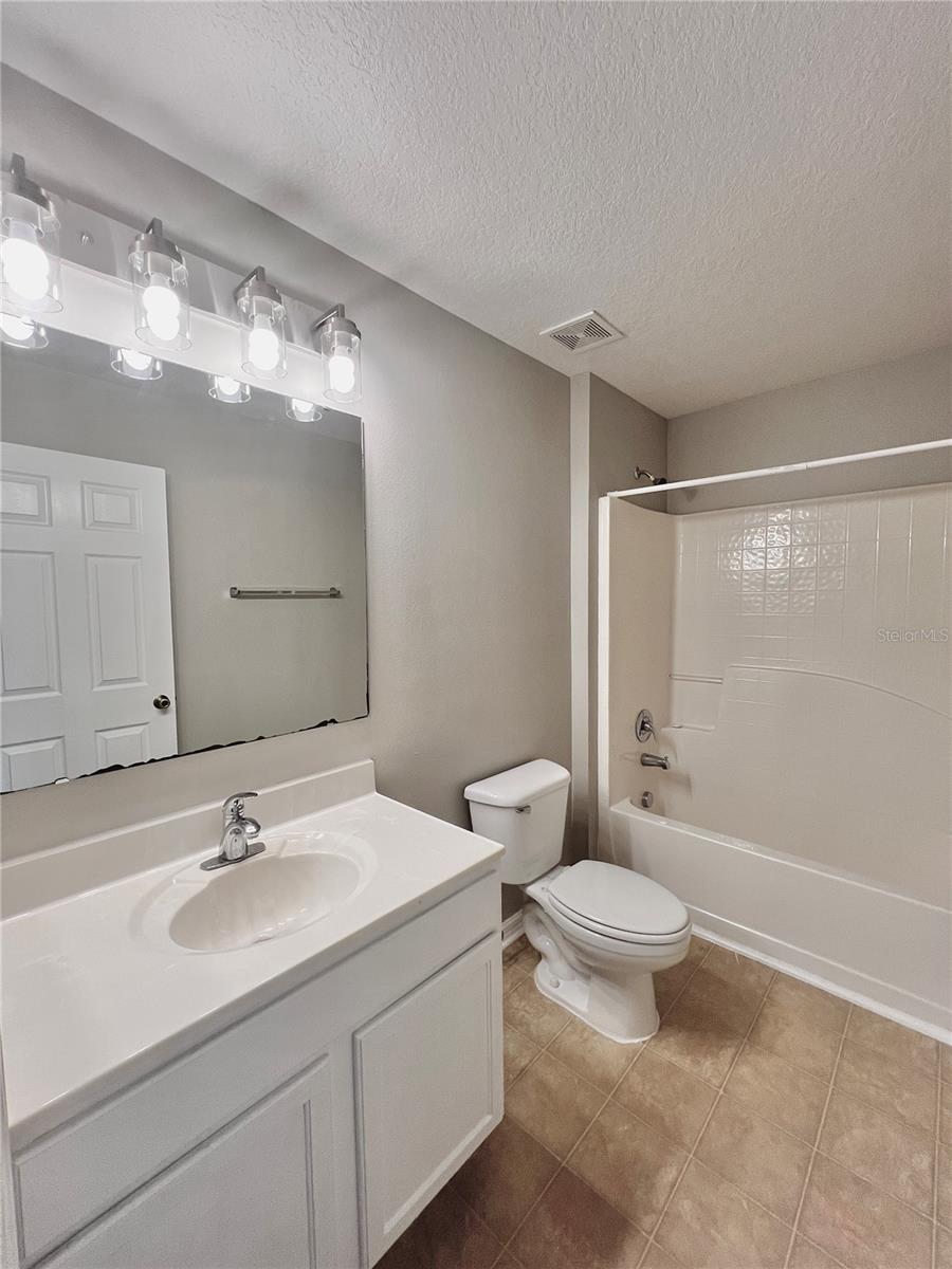 Image 18 of 20 For 1418 Sarasota Drive