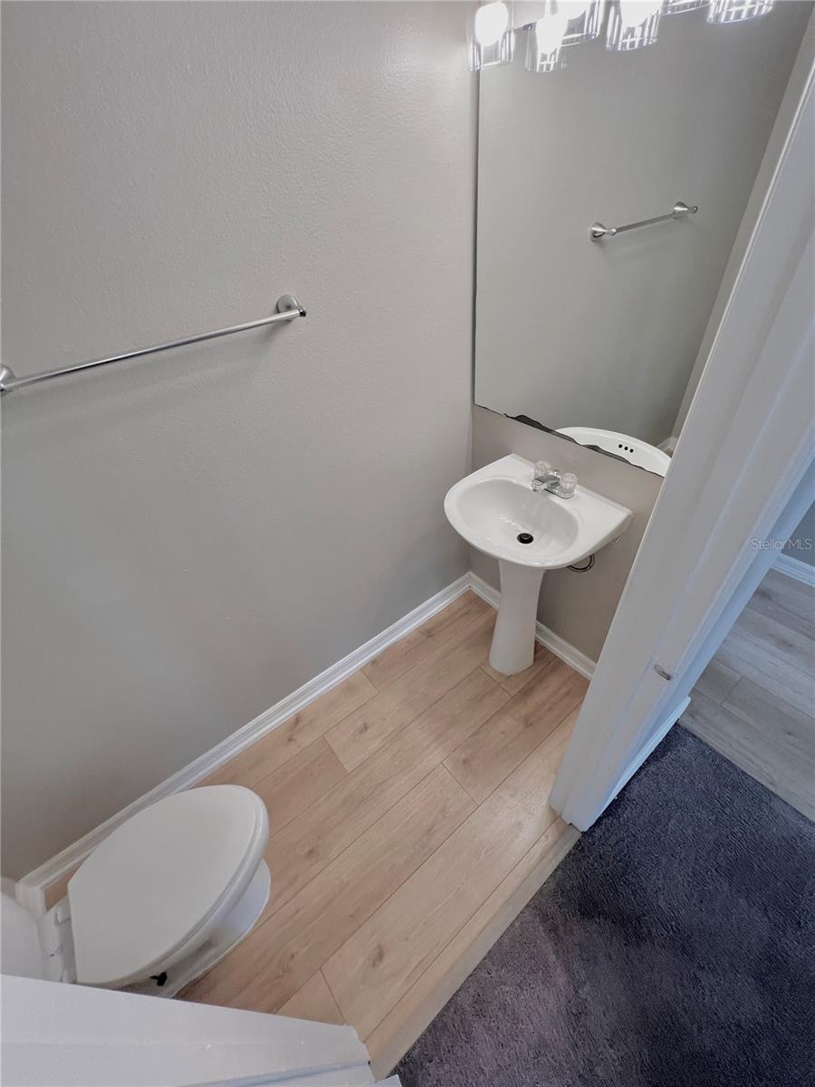 Image 7 of 20 For 1418 Sarasota Drive