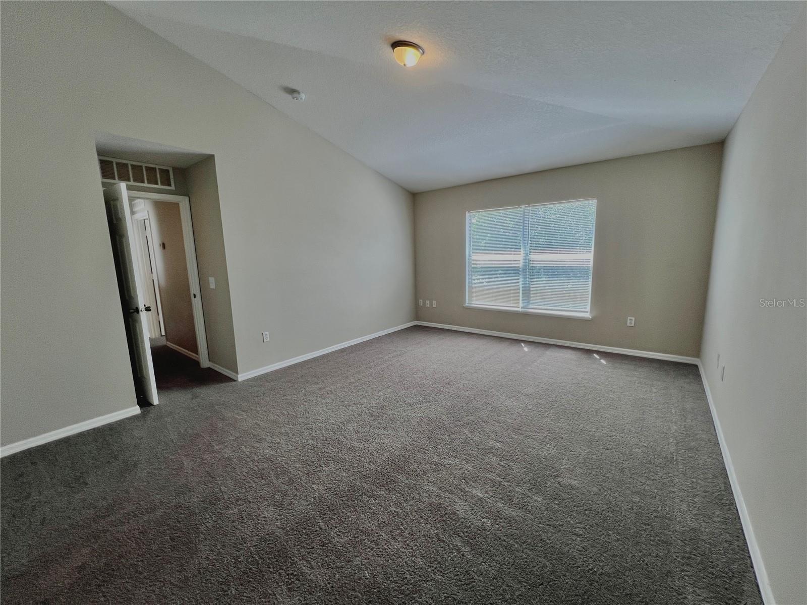 Image 9 of 20 For 1418 Sarasota Drive