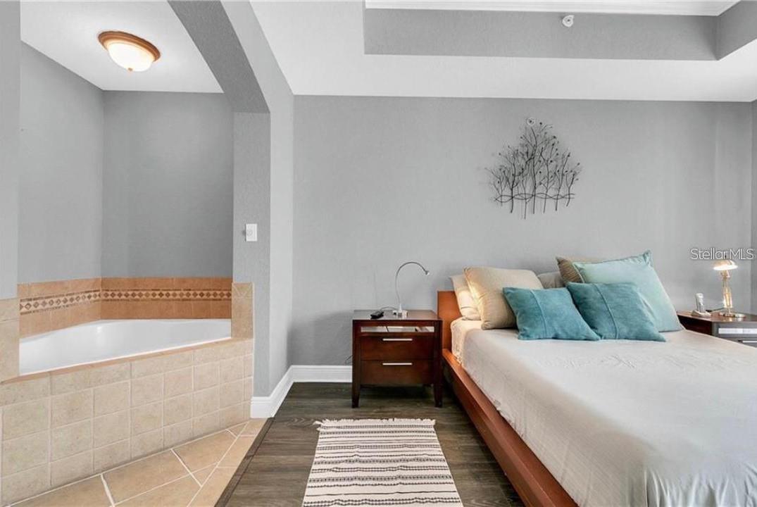 Image 21 of 27 For 1310 Seven Eagles Court 202