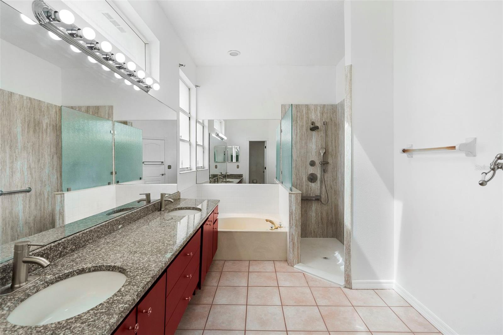 Image 18 of 39 For 8525 Buckley Court