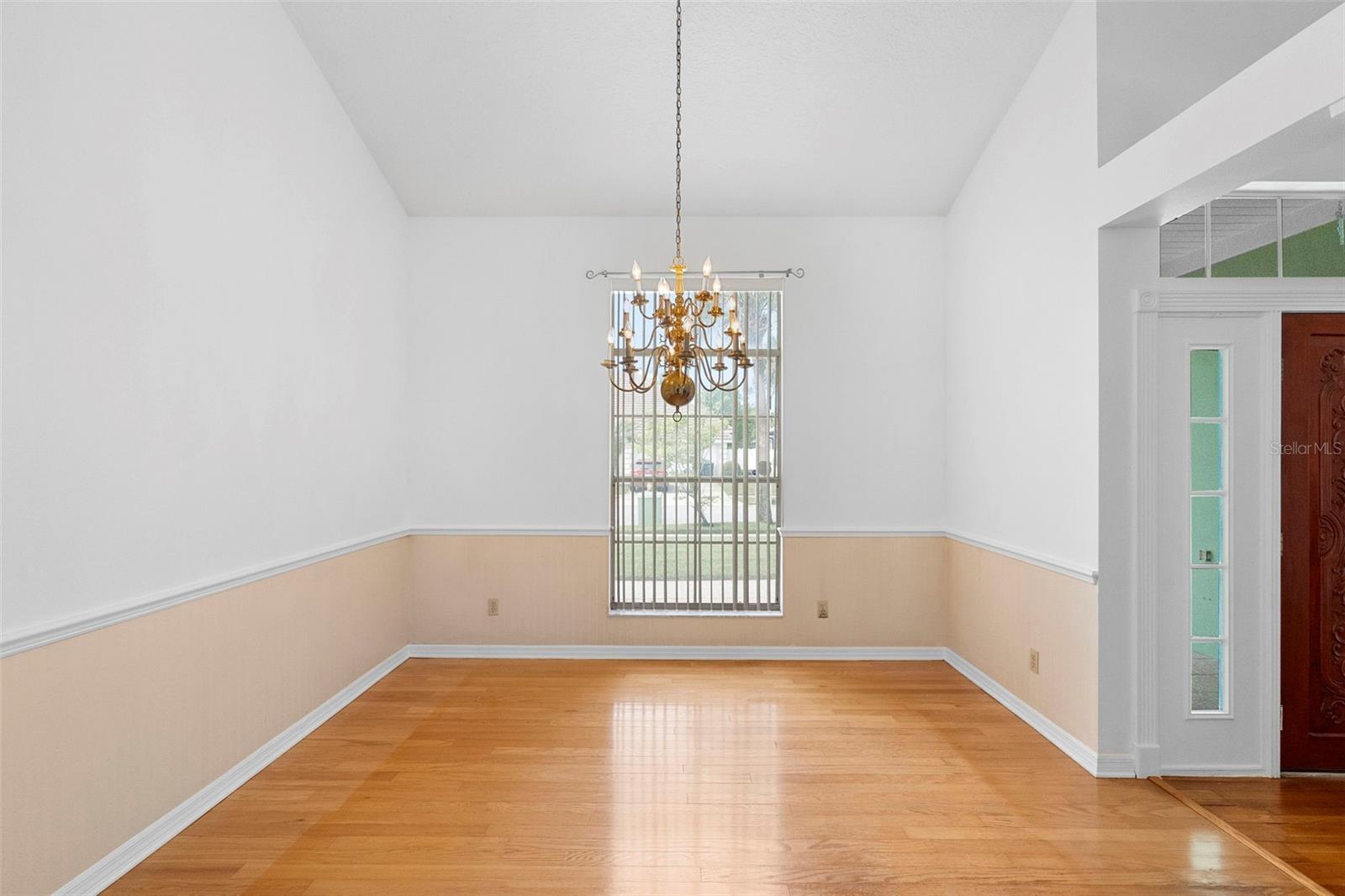 Image 6 of 39 For 8525 Buckley Court