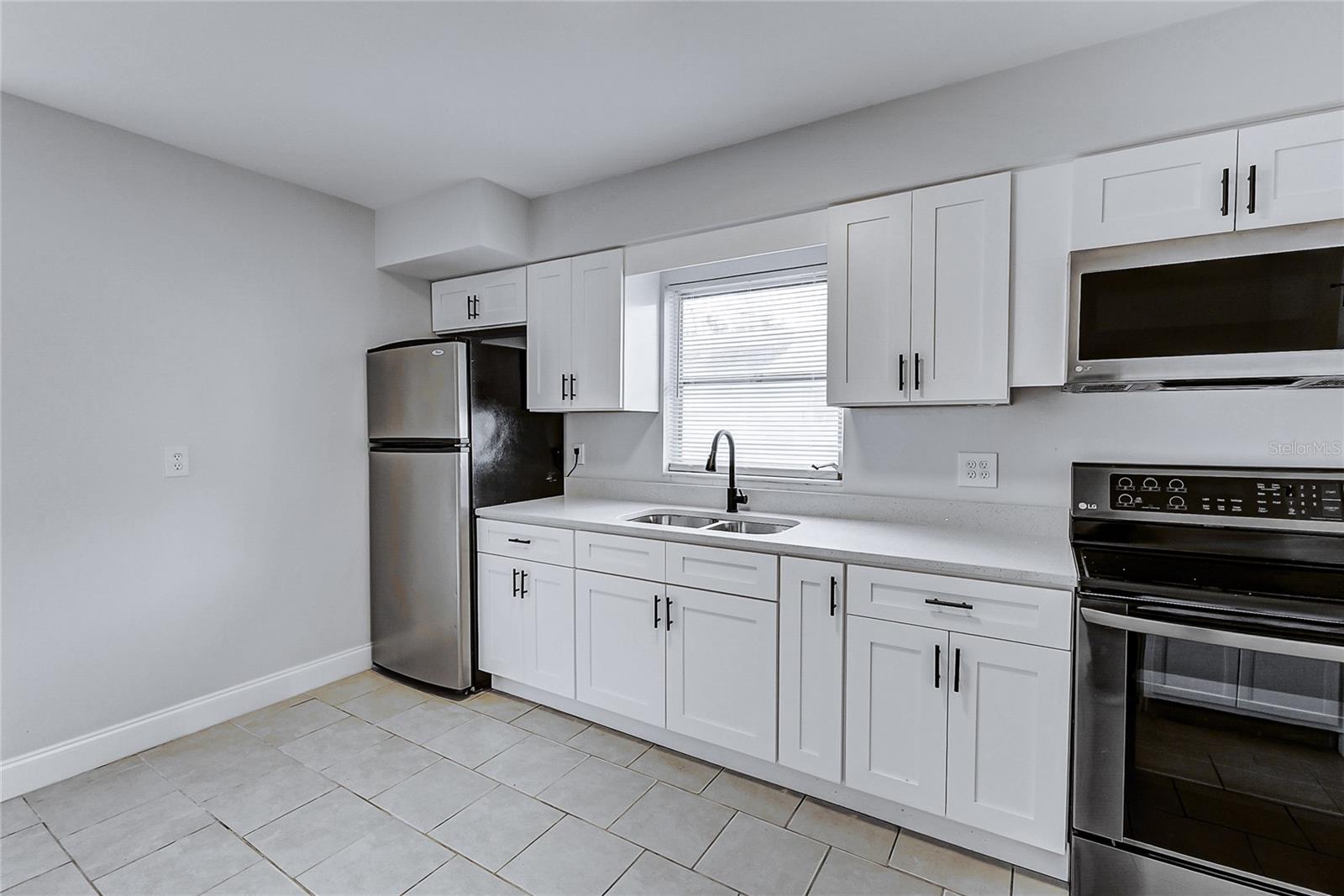 Image 11 of 16 For 1928 3rd Street Ne