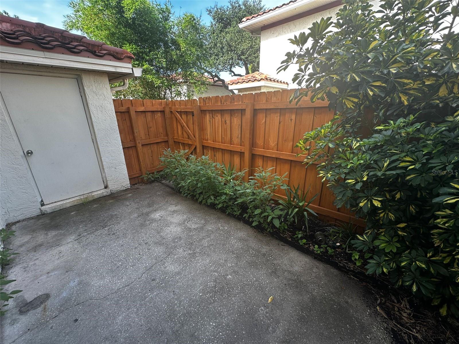 Image 13 of 27 For 1608 Long Ridge Court 274