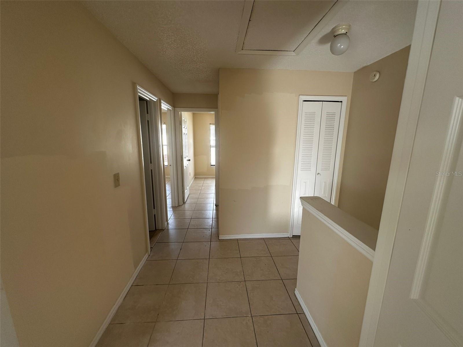 Image 22 of 27 For 1608 Long Ridge Court 274