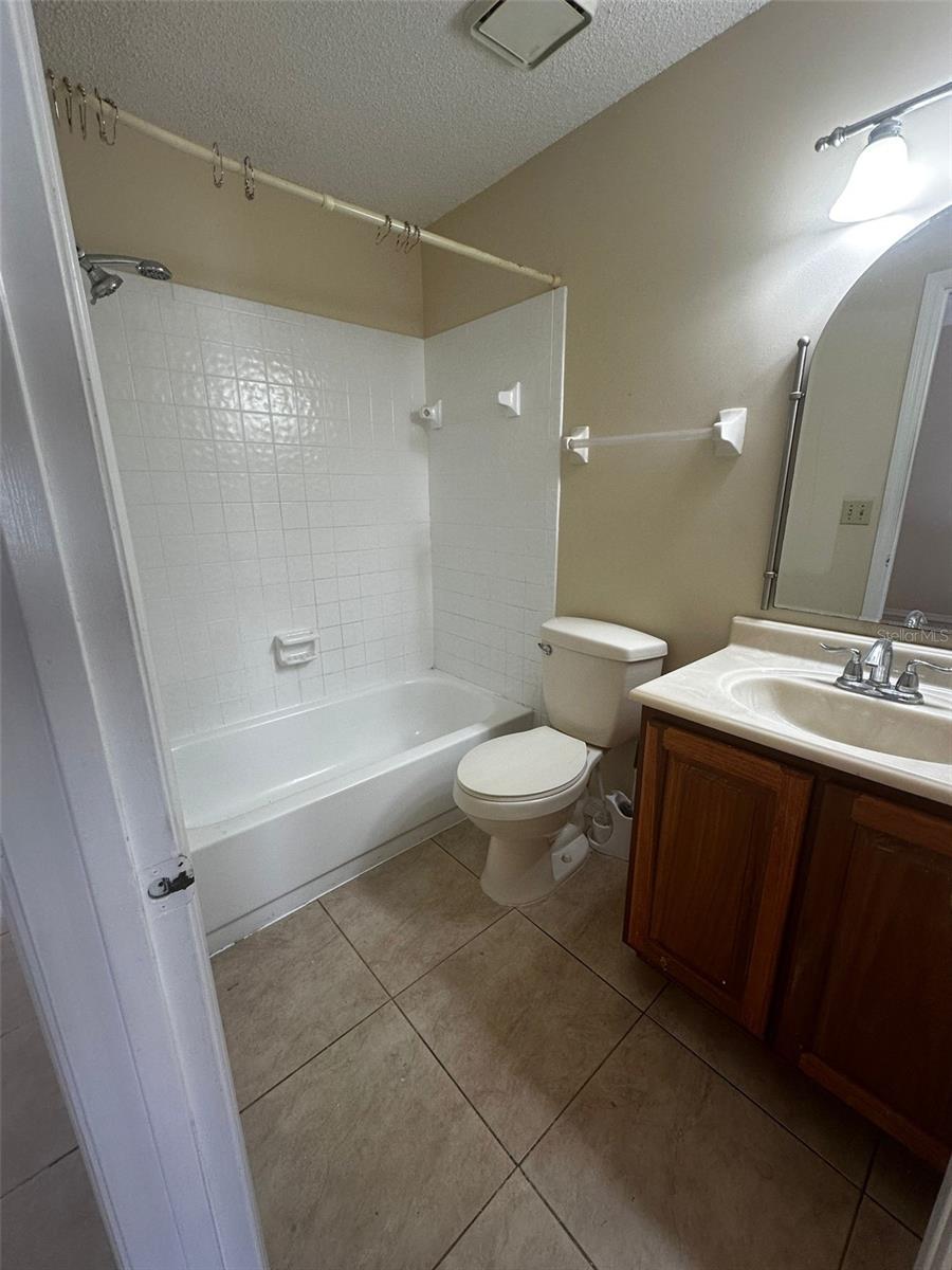 Image 23 of 27 For 1608 Long Ridge Court 274