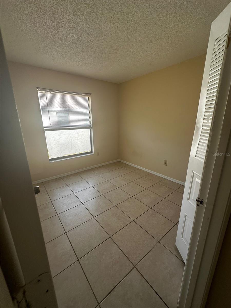 Image 25 of 27 For 1608 Long Ridge Court 274