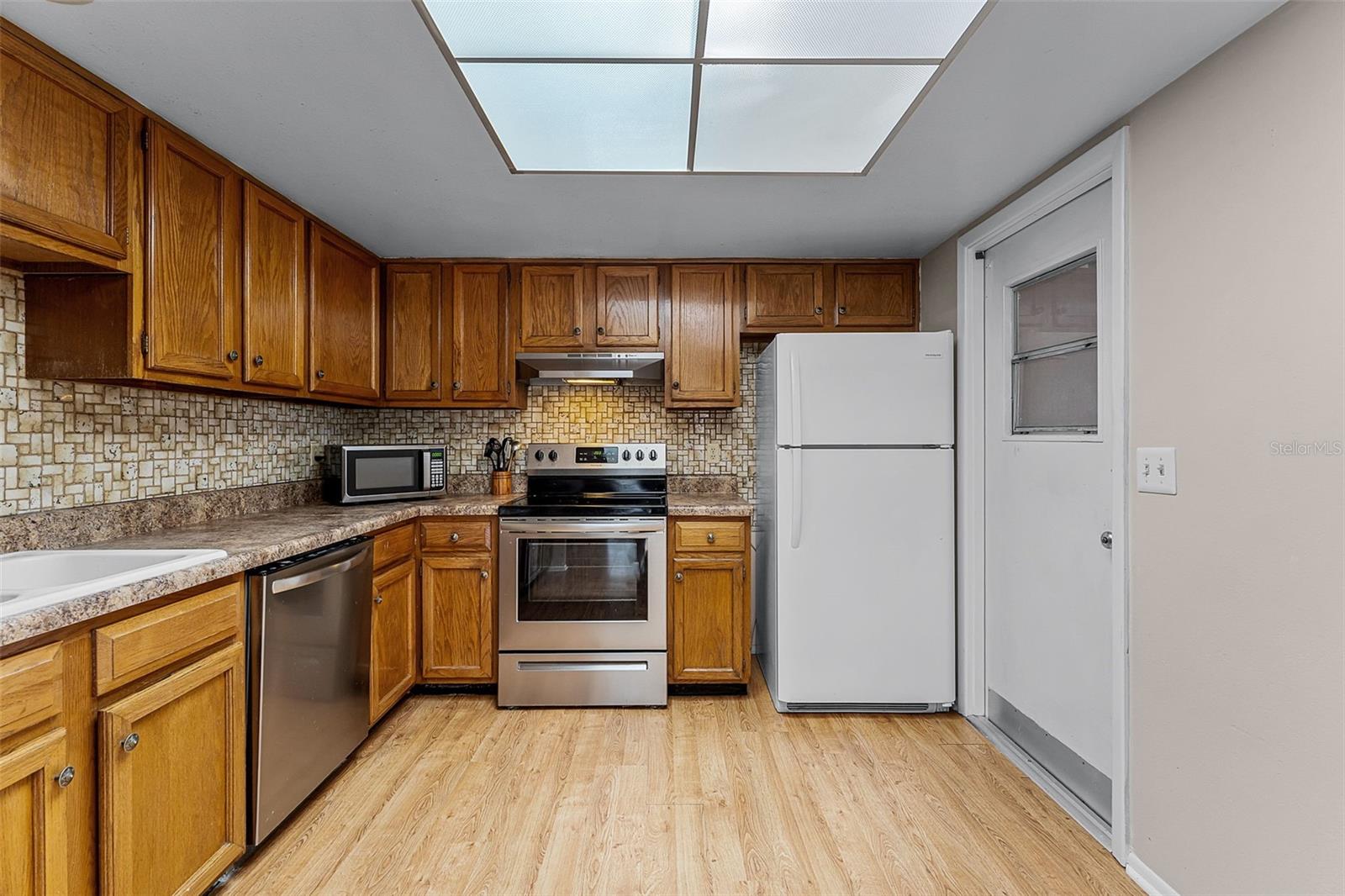 Image 16 of 49 For 1384 La Paloma Circle