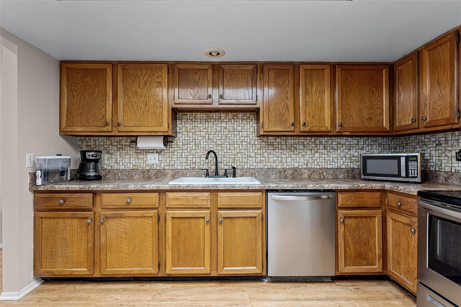 Image 19 of 49 For 1384 La Paloma Circle