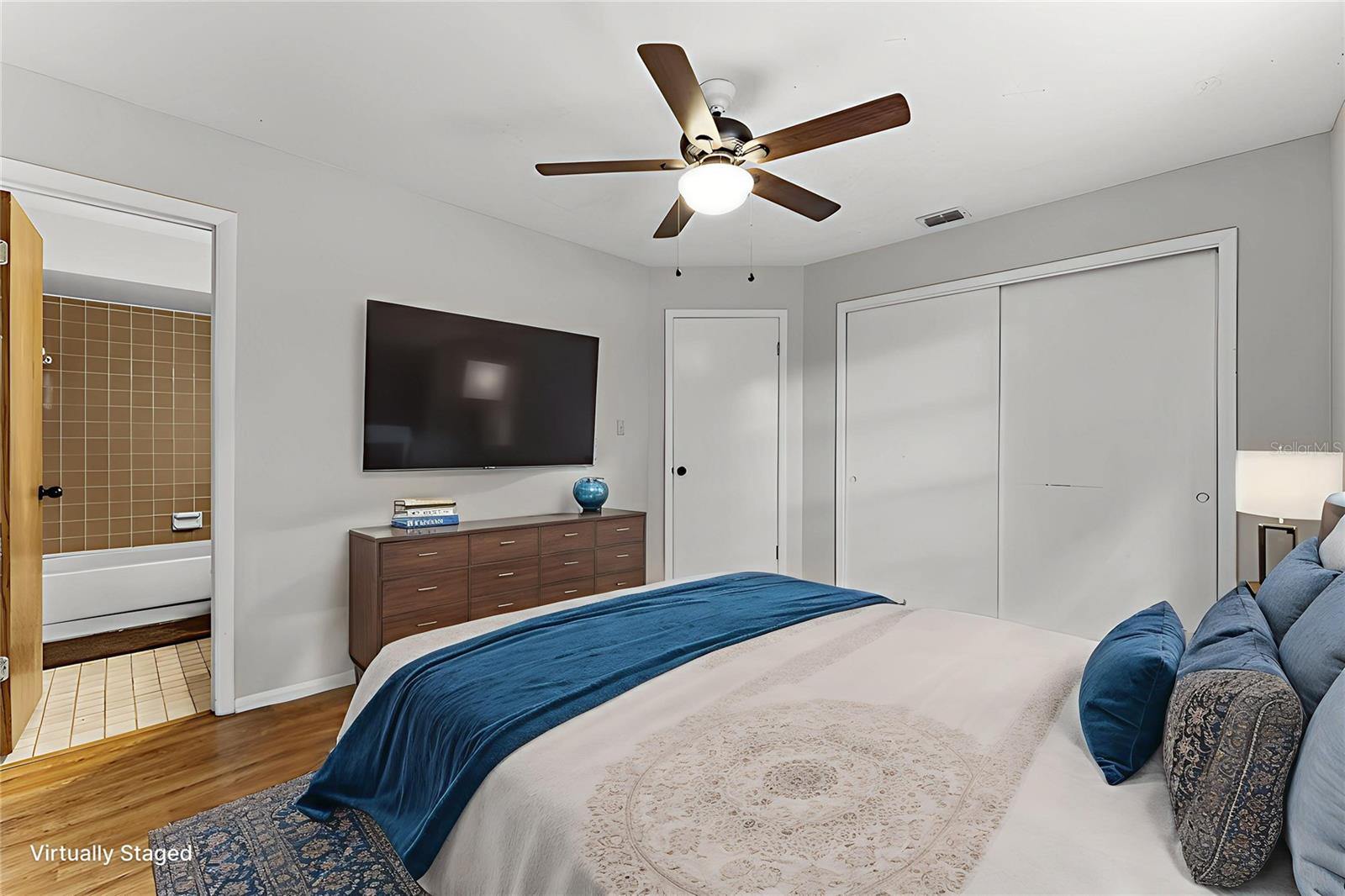 Image 21 of 49 For 1384 La Paloma Circle