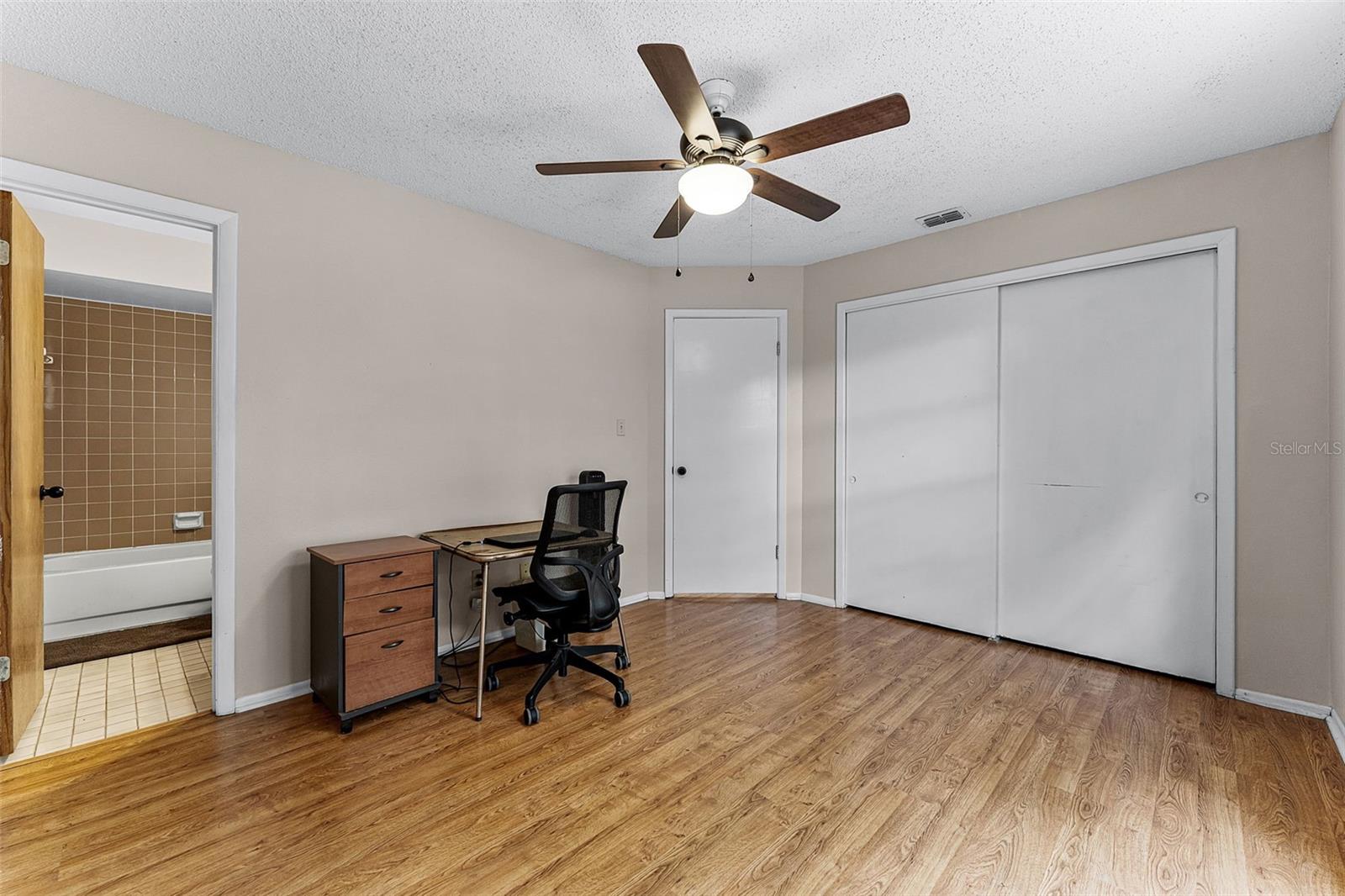 Image 22 of 49 For 1384 La Paloma Circle