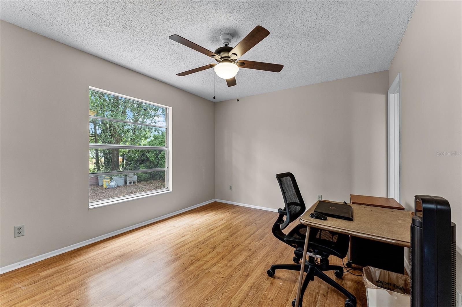 Image 23 of 49 For 1384 La Paloma Circle