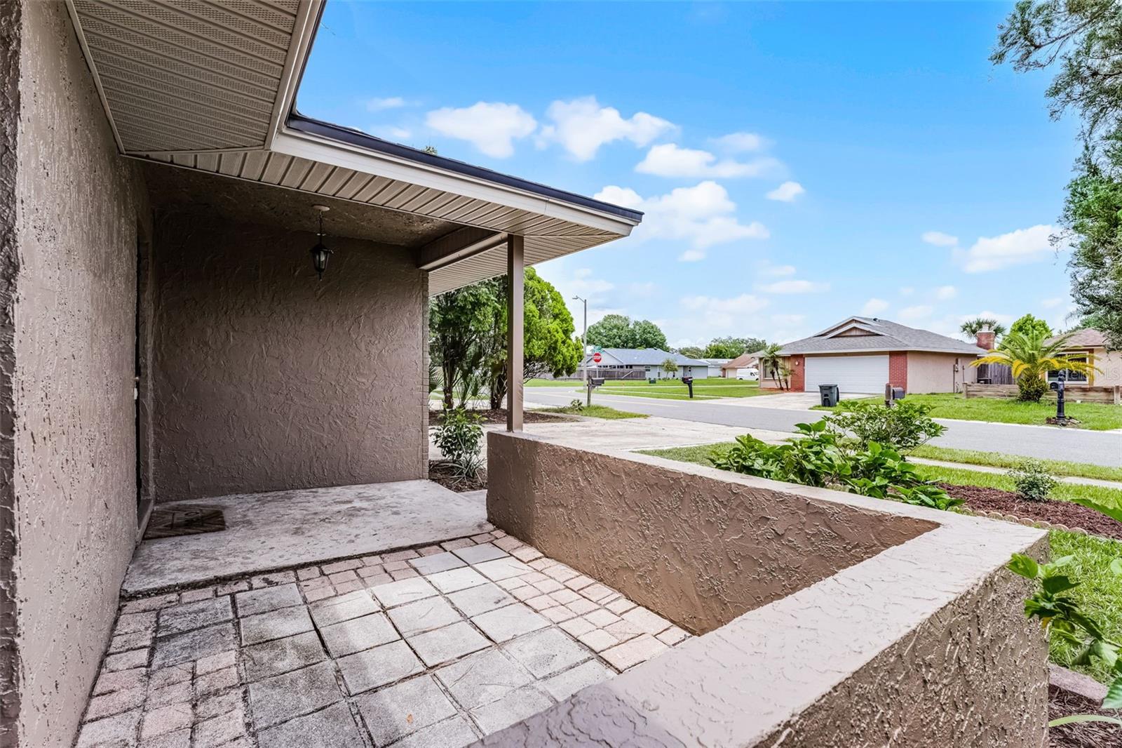 Image 4 of 49 For 1384 La Paloma Circle