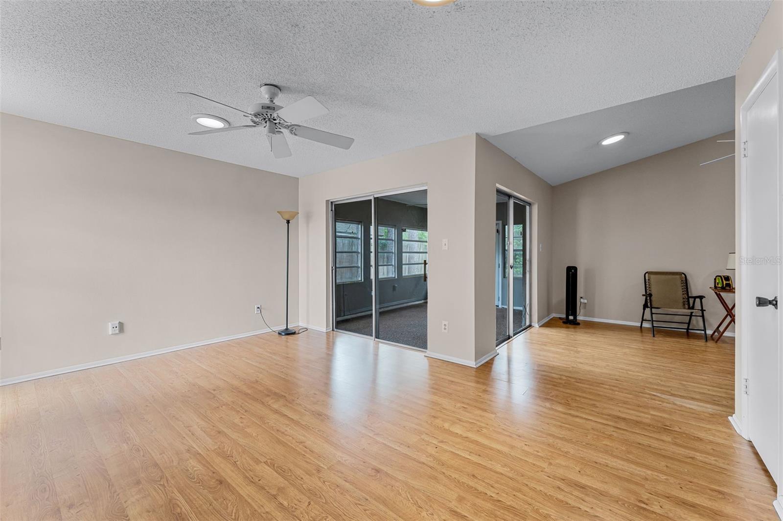 Image 8 of 49 For 1384 La Paloma Circle
