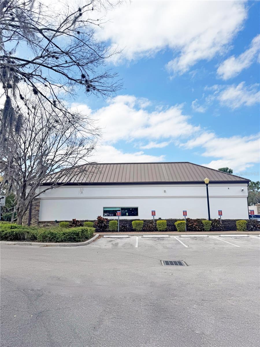 Image 4 of 5 For 450 Orlando Avenue