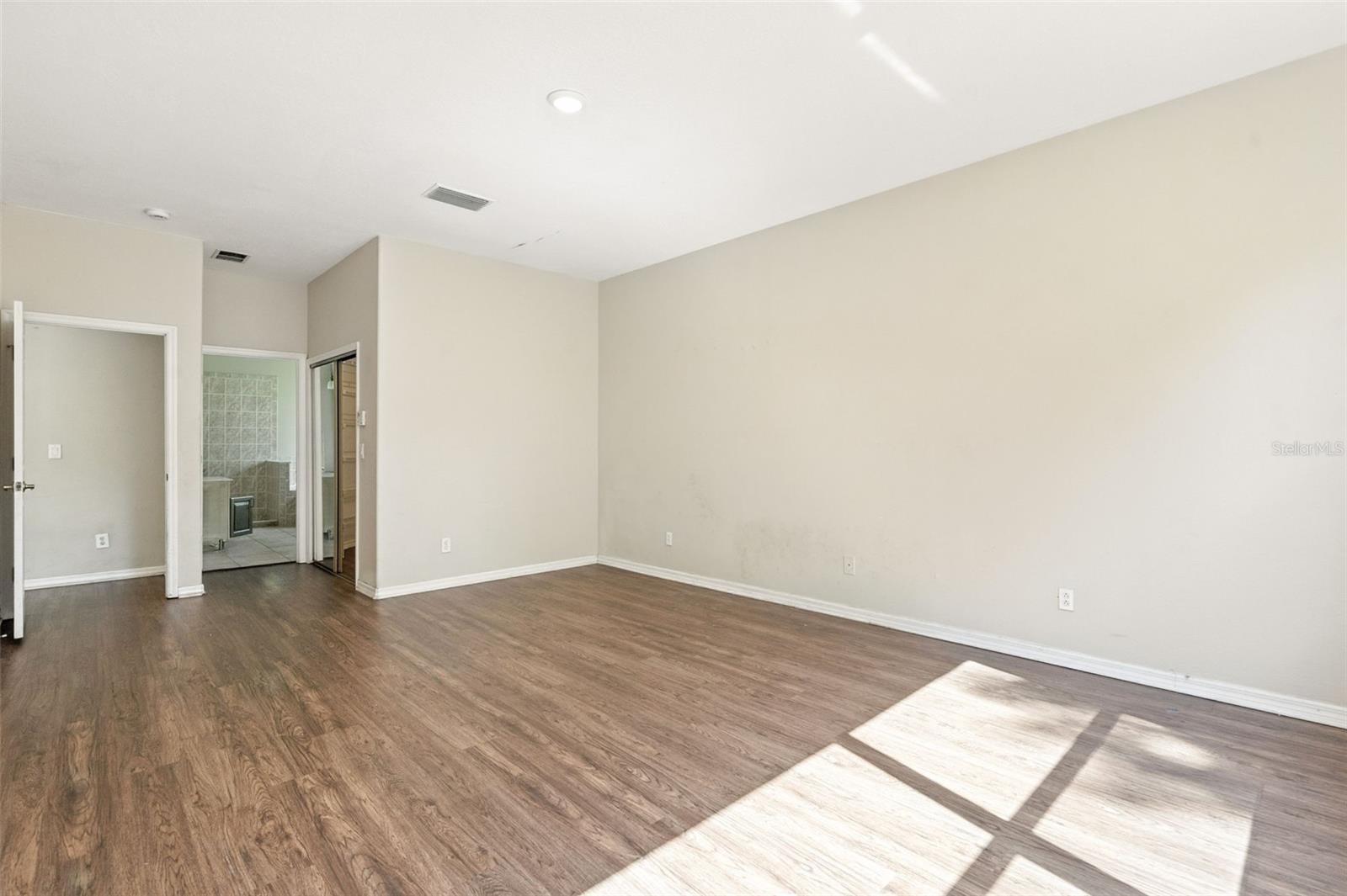 Image 14 of 46 For 306 36th Street Ne