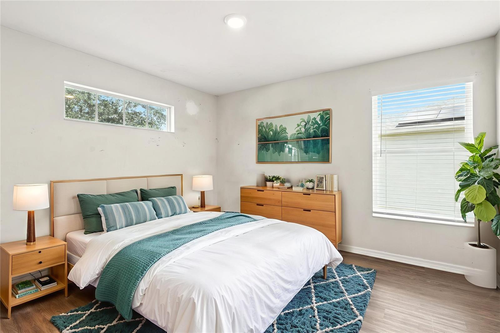 Image 23 of 46 For 306 36th Street Ne