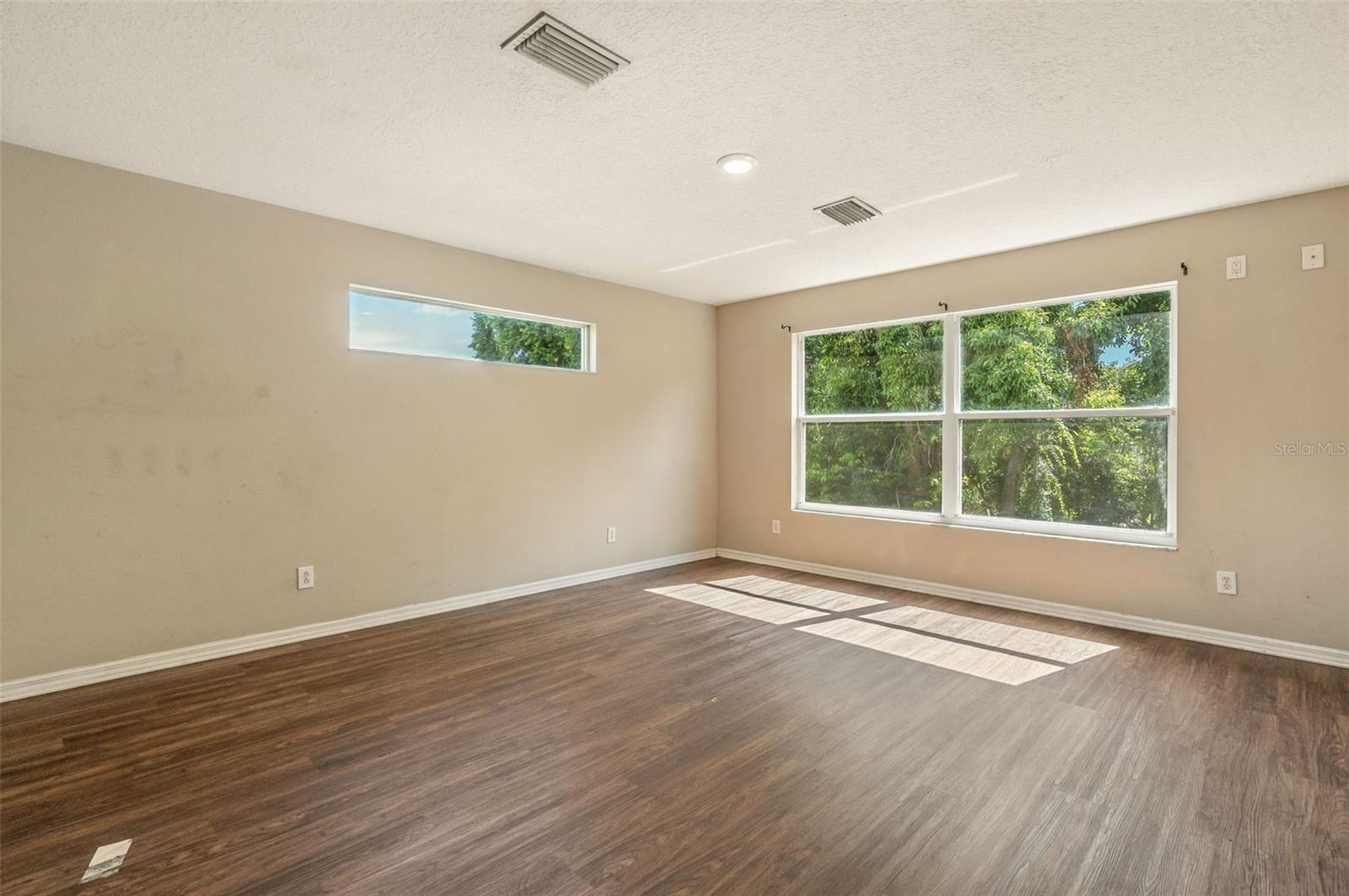 Image 31 of 46 For 306 36th Street Ne