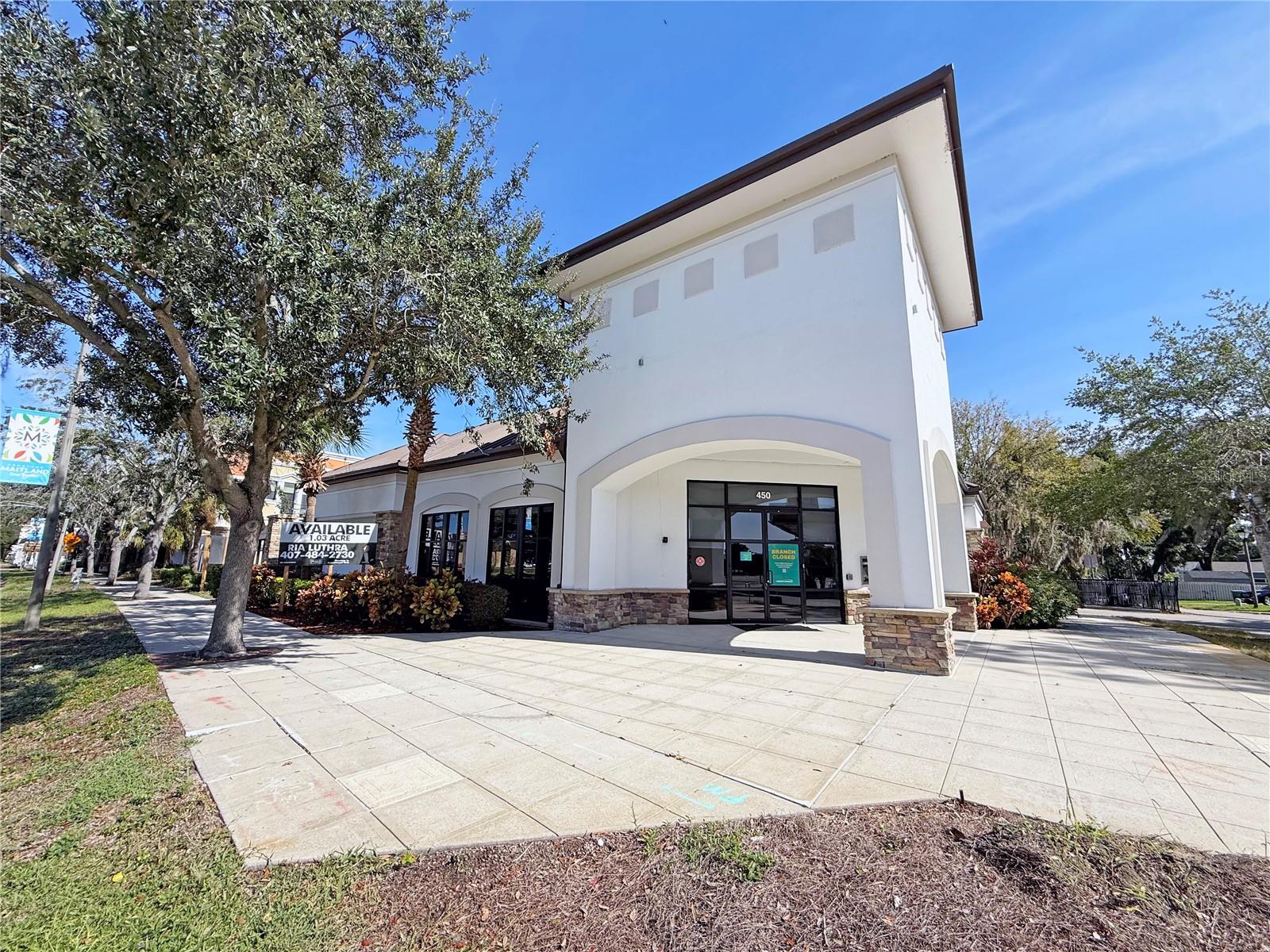 Image 11 of 17 For 450 Orlando Avenue