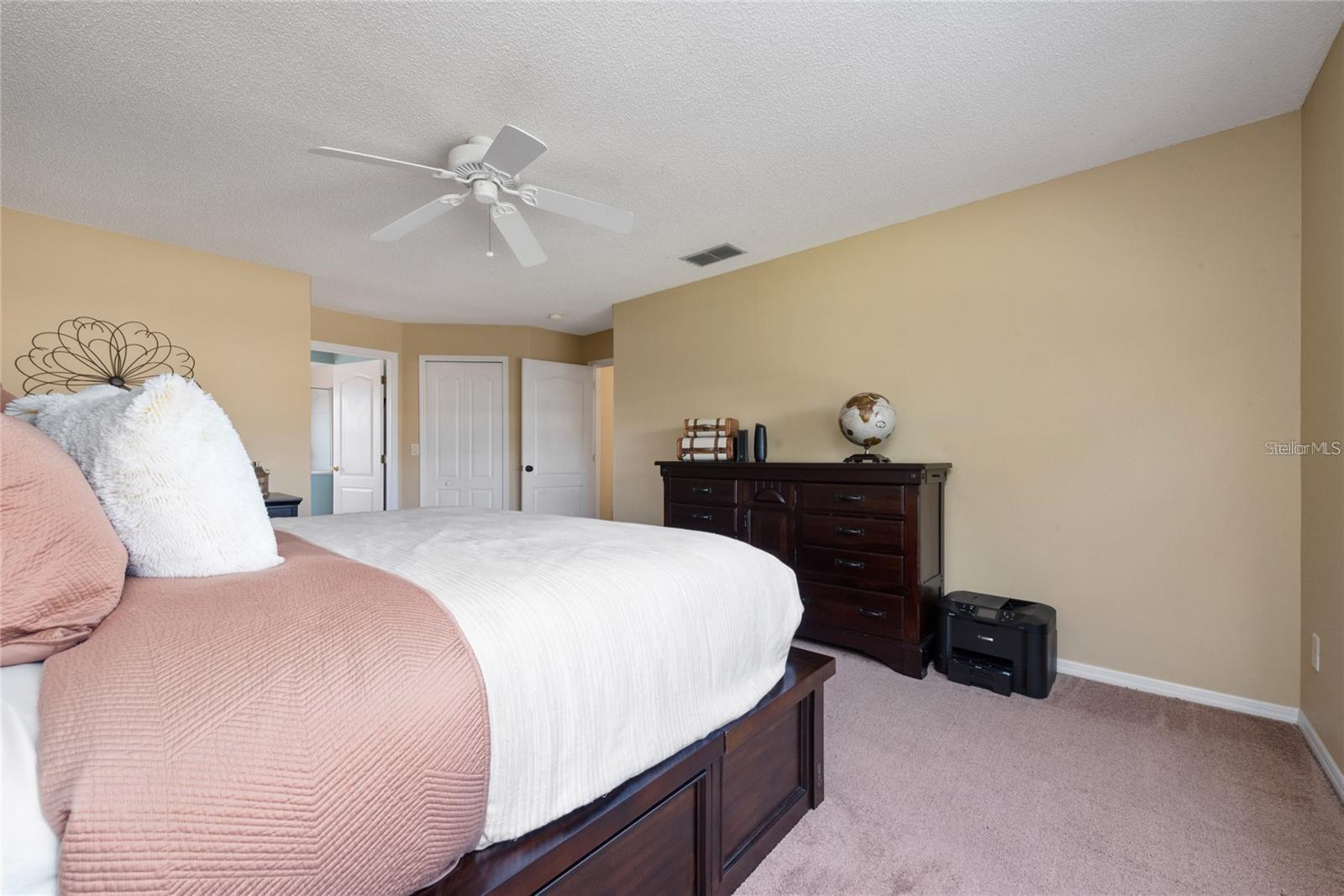 Image 21 of 34 For 5007 Bellthorn Drive