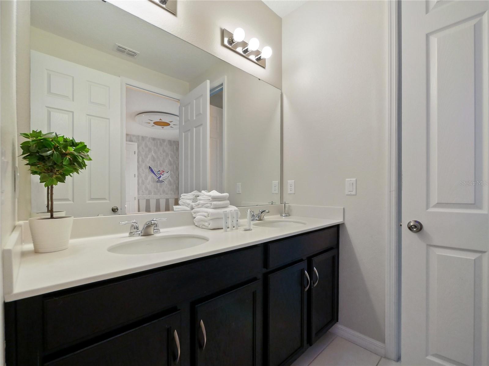 Image 22 of 32 For 1800 Sawyer Palm Place