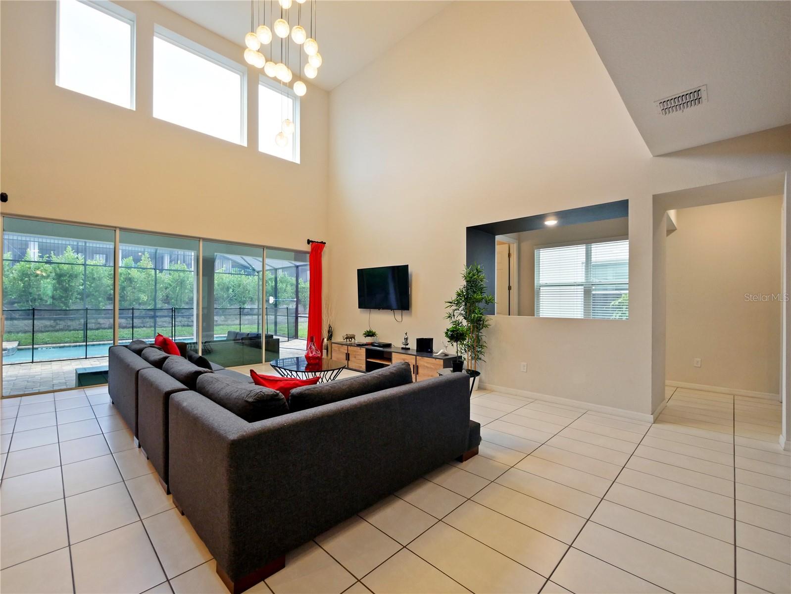 Image 7 of 32 For 1800 Sawyer Palm Place