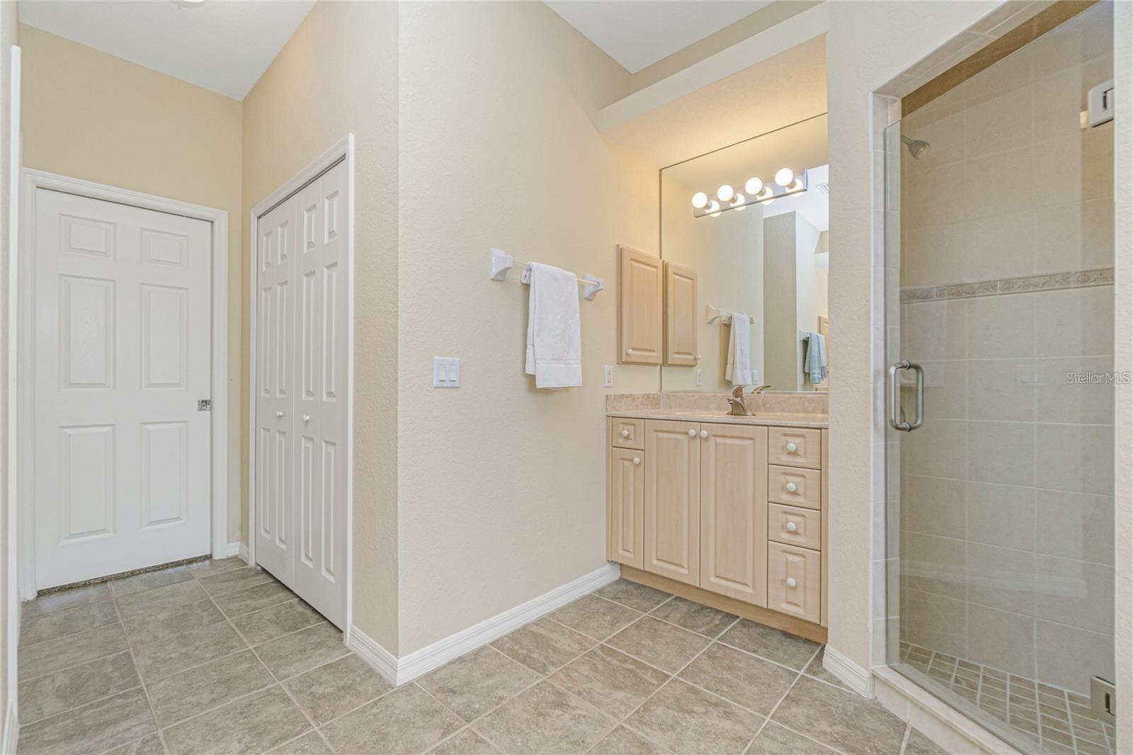 Image 13 of 20 For 23213 Lehigh Avenue