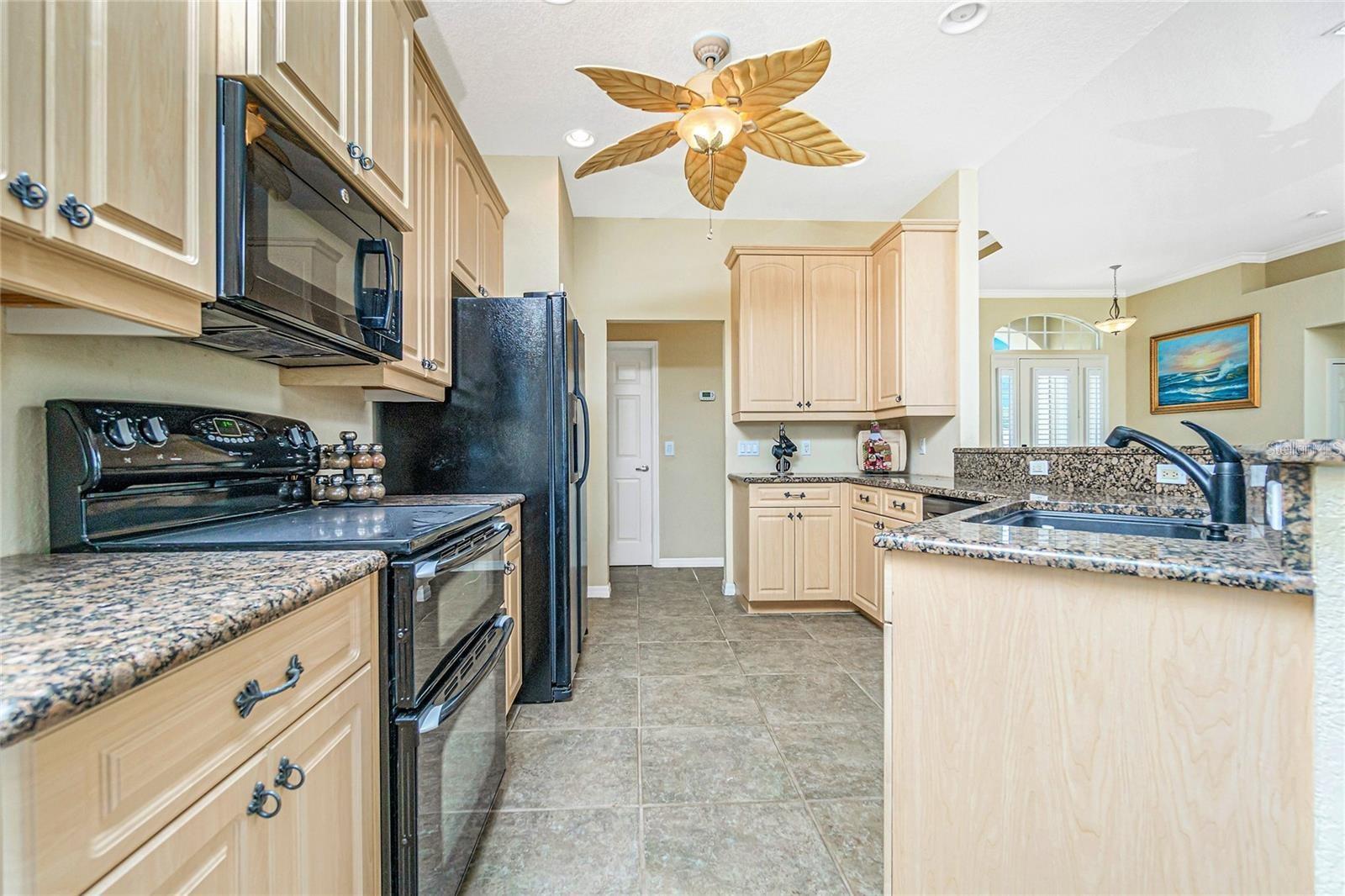 Image 9 of 20 For 23213 Lehigh Avenue