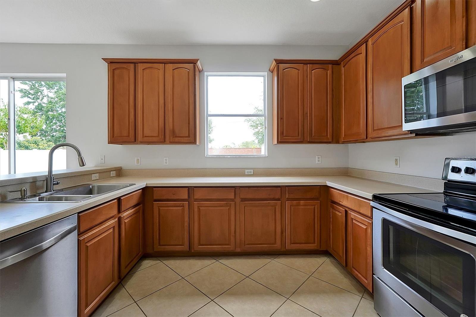 Image 10 of 40 For 9049 Edenshire Circle
