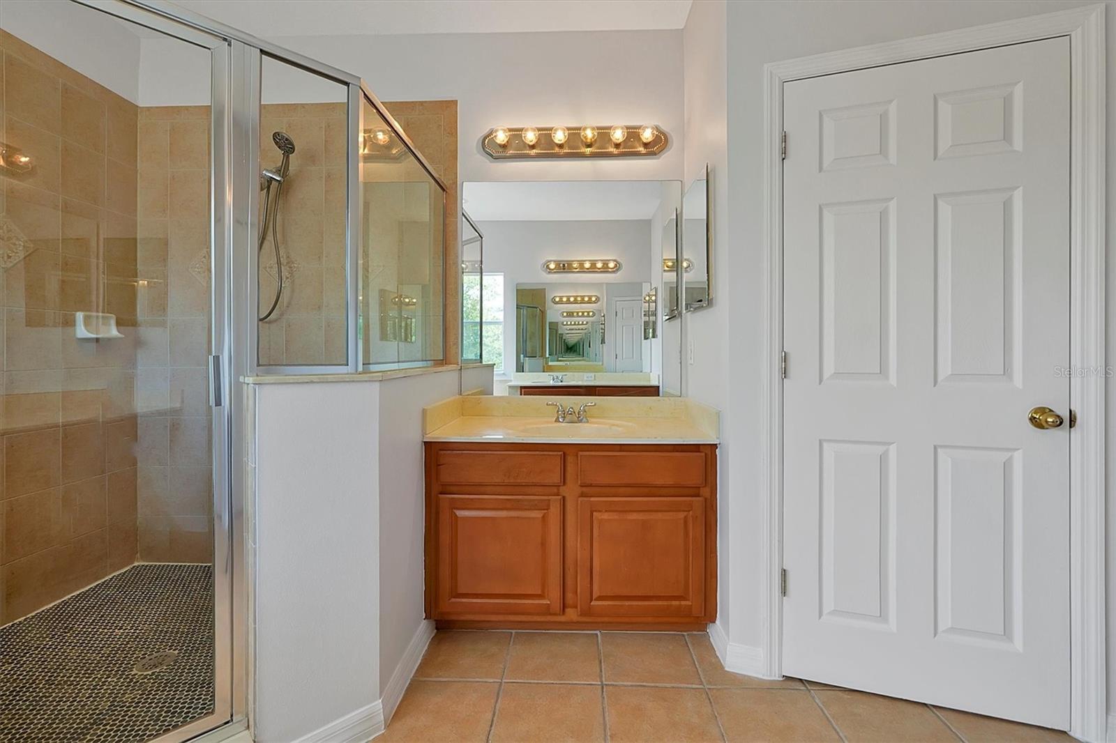 Image 20 of 40 For 9049 Edenshire Circle