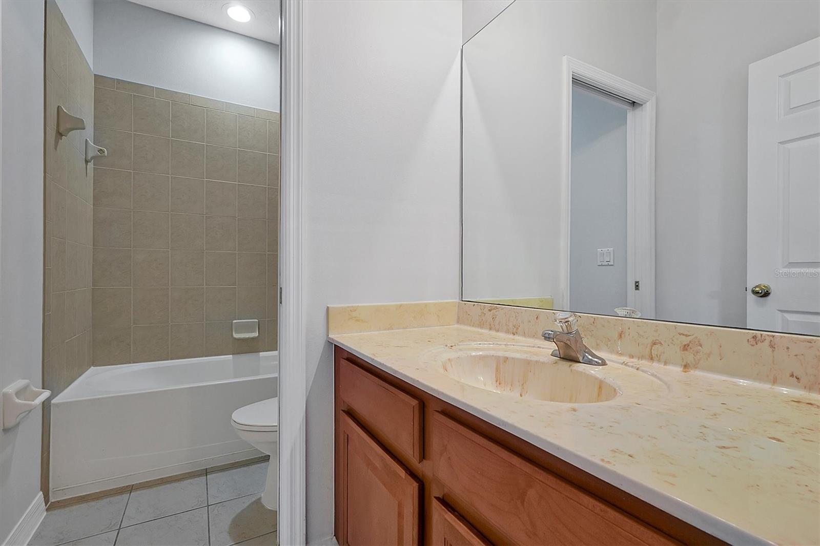 Image 23 of 40 For 9049 Edenshire Circle