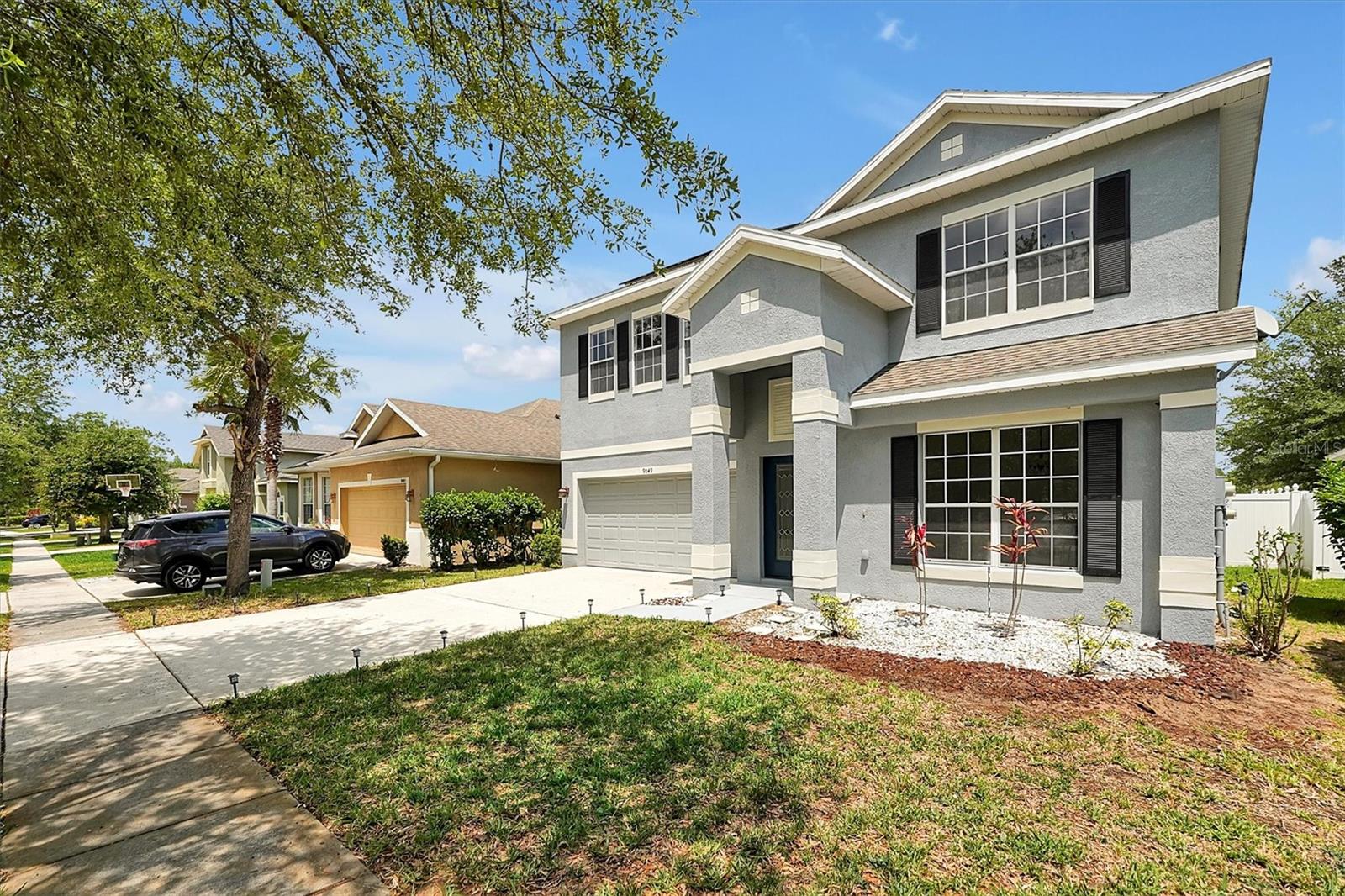 Image 3 of 40 For 9049 Edenshire Circle