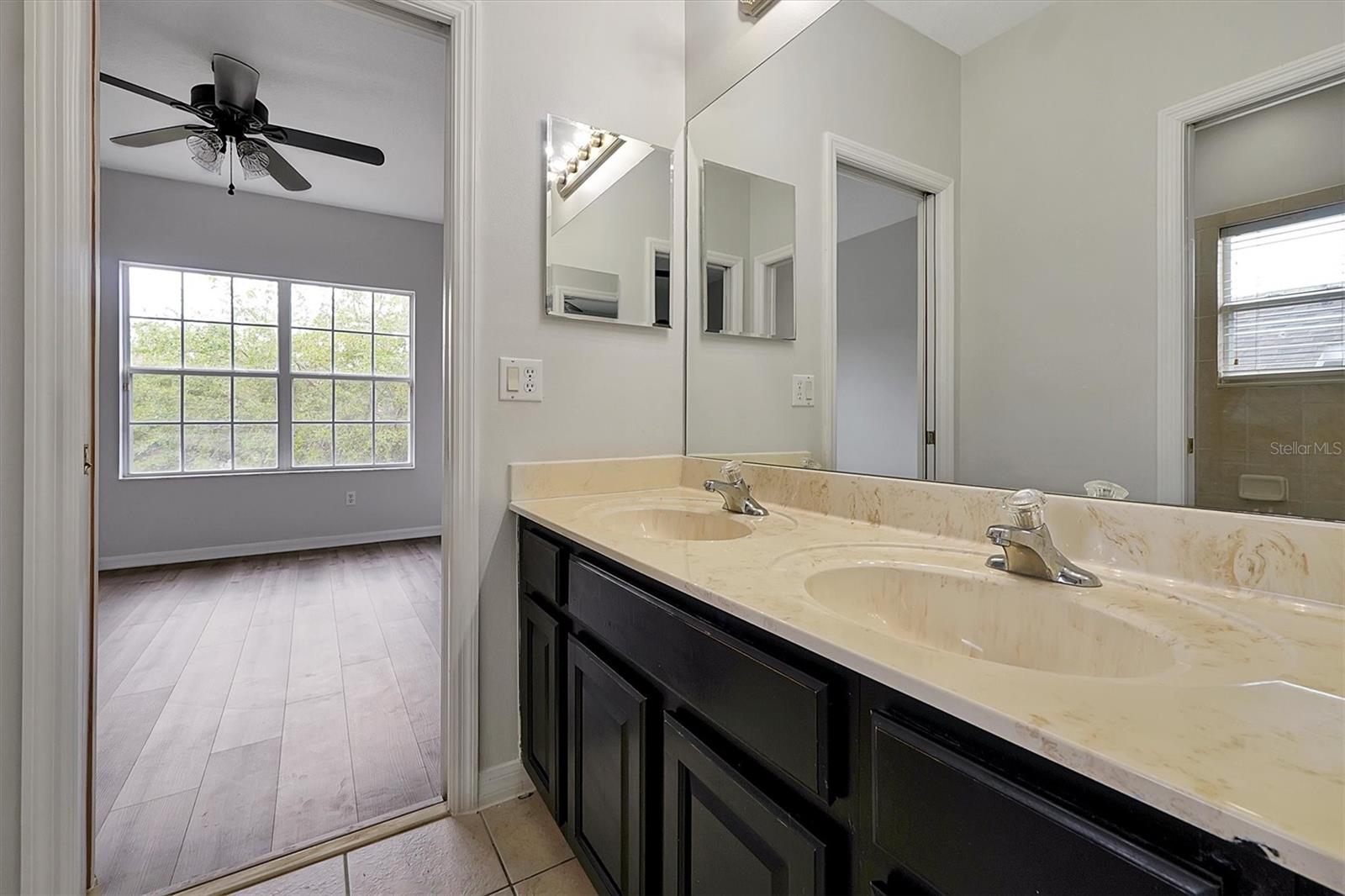 Image 30 of 40 For 9049 Edenshire Circle