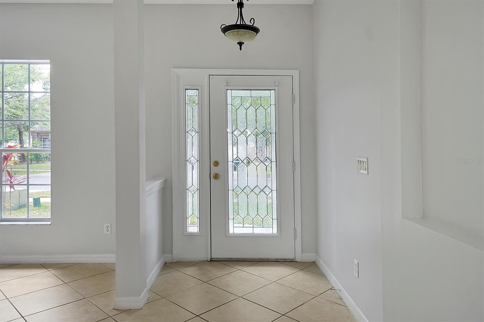 Image 5 of 40 For 9049 Edenshire Circle