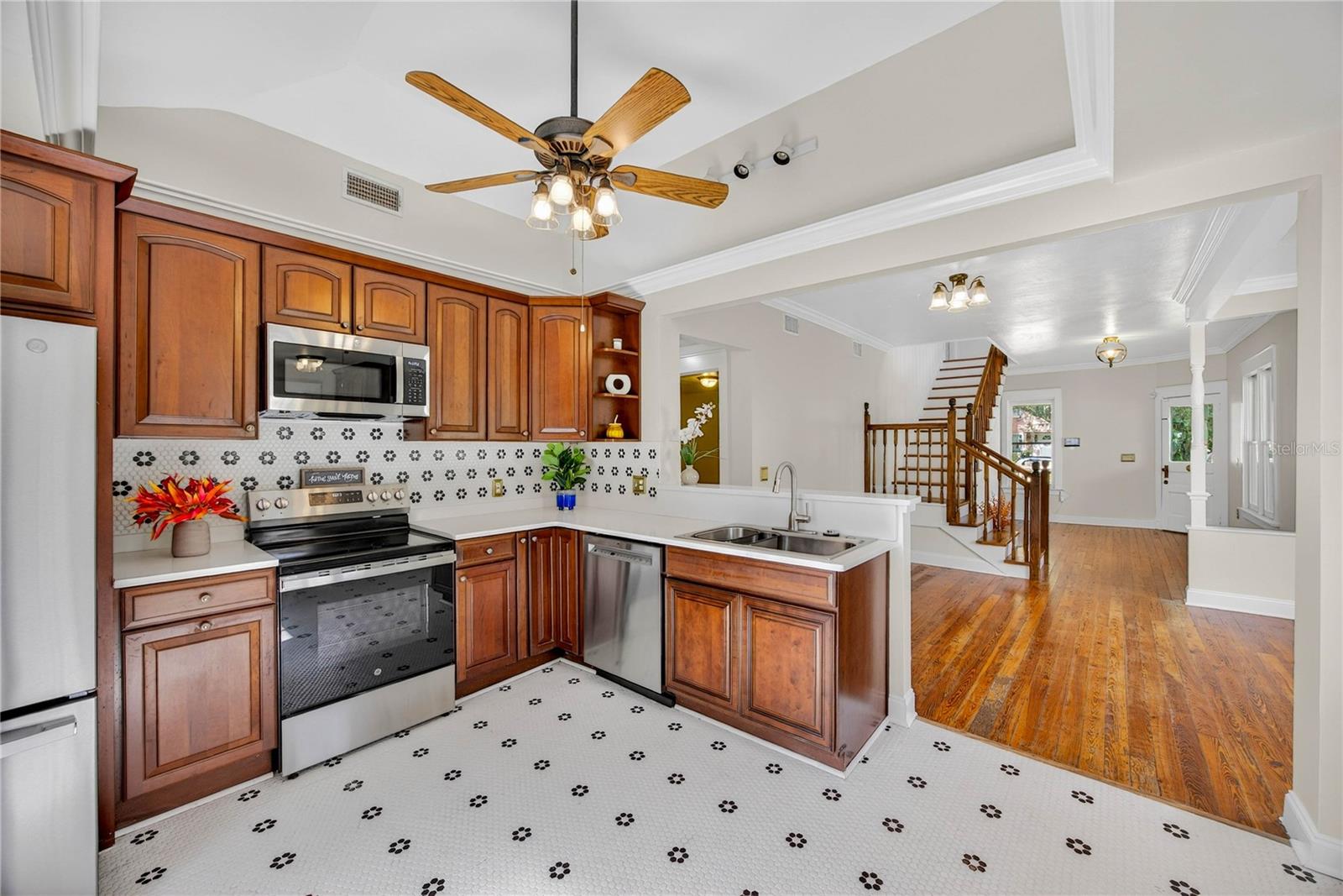 Image 14 of 51 For 601 Palmetto Avenue