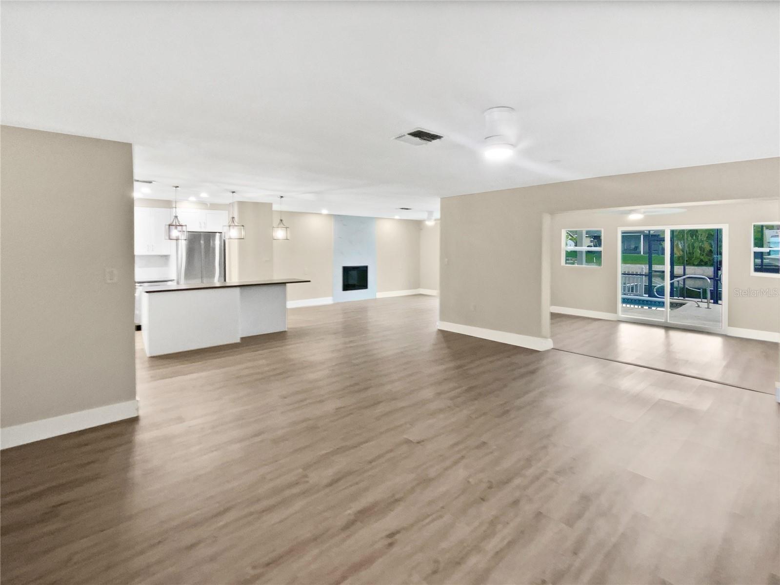 Image 10 of 38 For 7422 Yachtsman Drive
