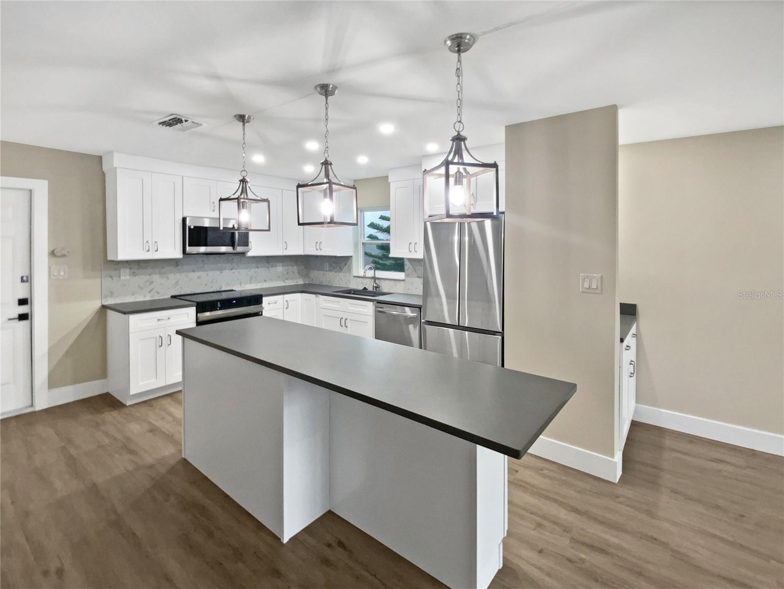 Image 12 of 38 For 7422 Yachtsman Drive