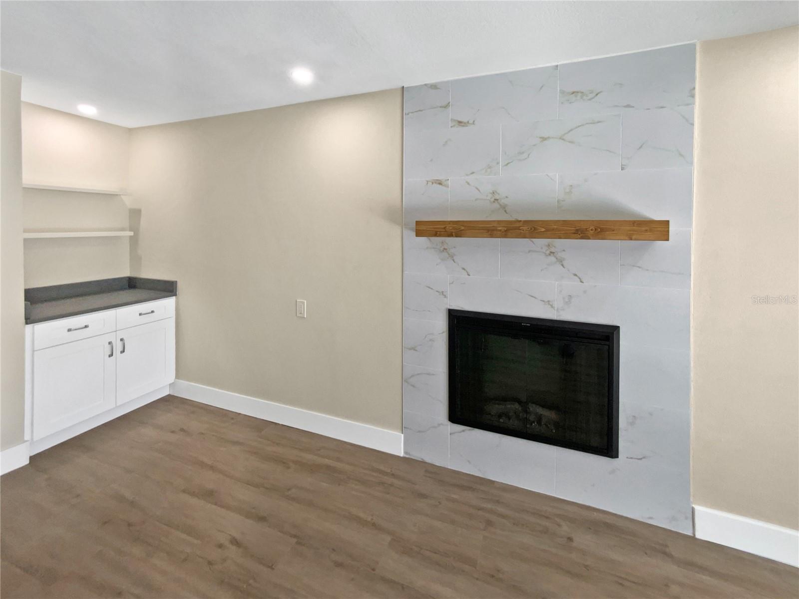 Image 16 of 38 For 7422 Yachtsman Drive